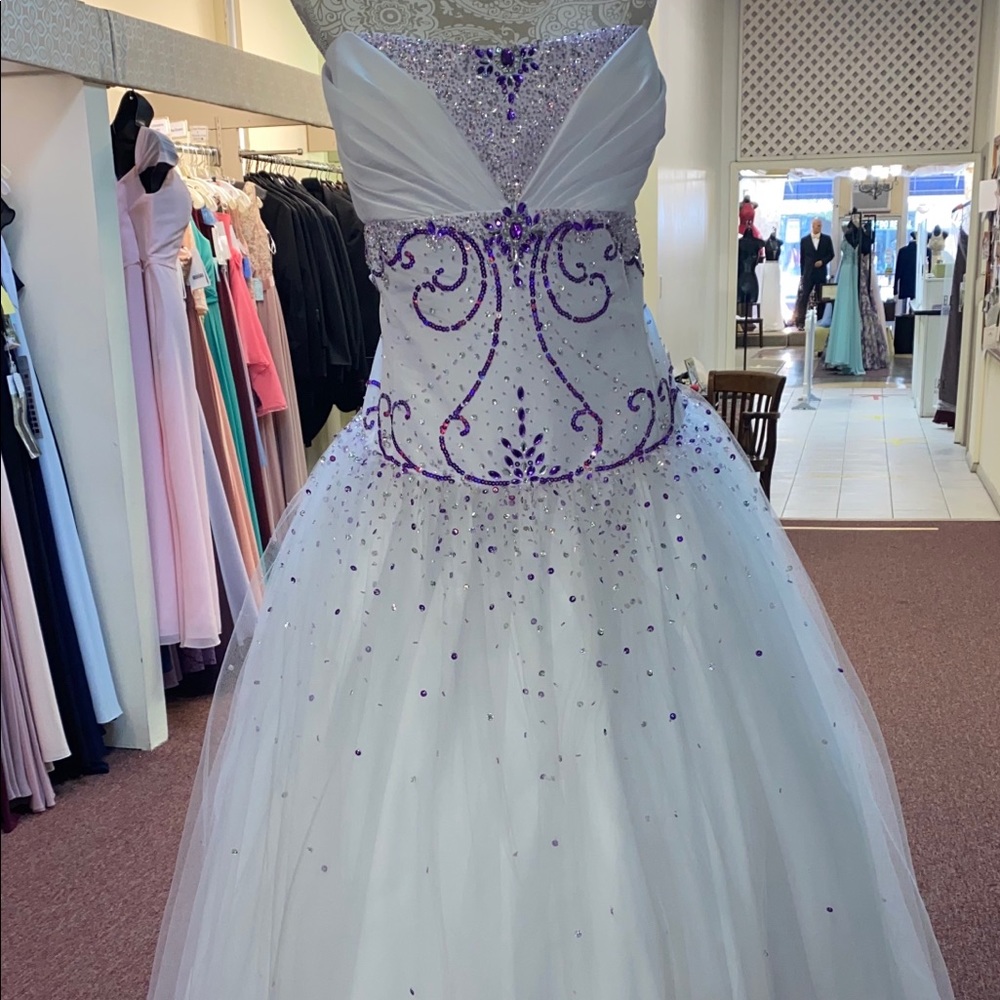 Prom Dress - Picture 4 of 4